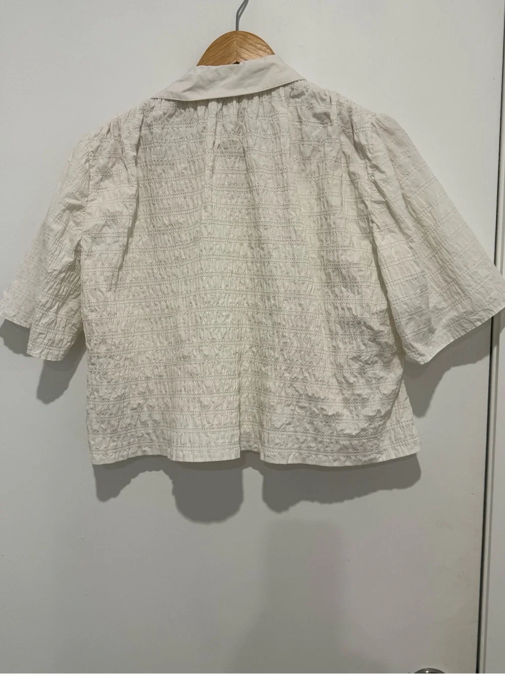 Veronica Beard Cream Textured Short-Sleeve Cropped Button-Up